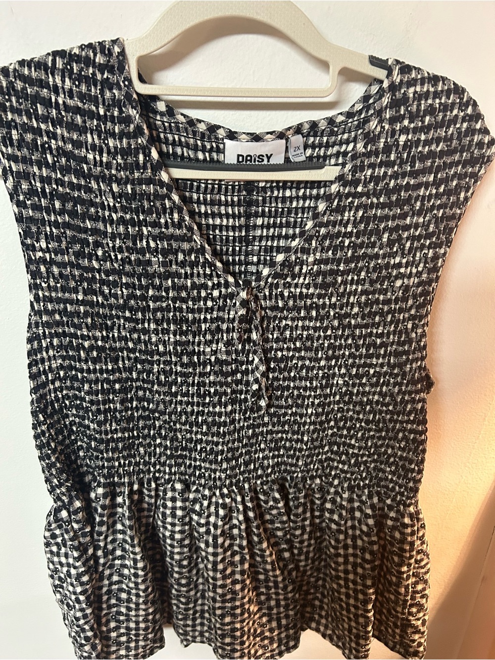 ⭐️5/$20 Daisy Women’s 2X Black White Gingham Smocked Peplum Blouse